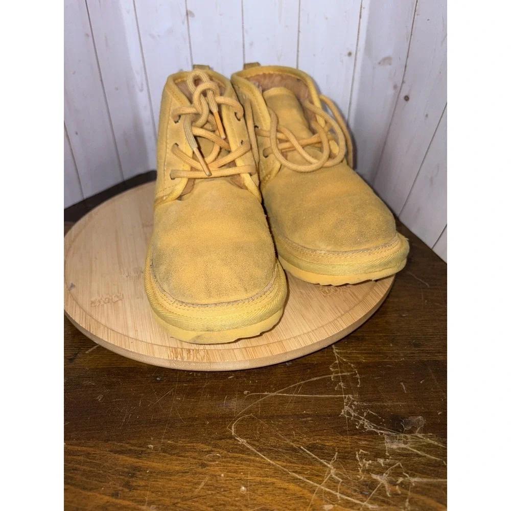 UGG Kids' Neumel II‎ chukka boots in a bright yellow color Size Youth 3
